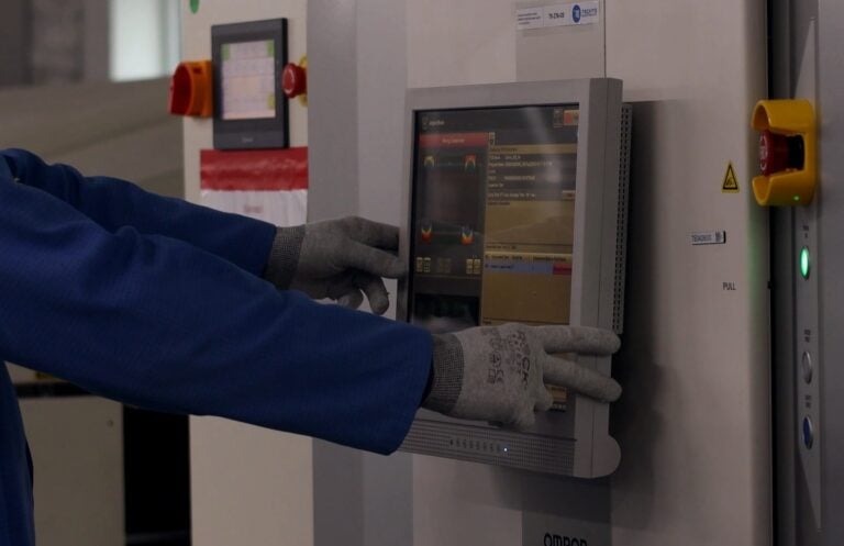 EKTOS Product Test System in use