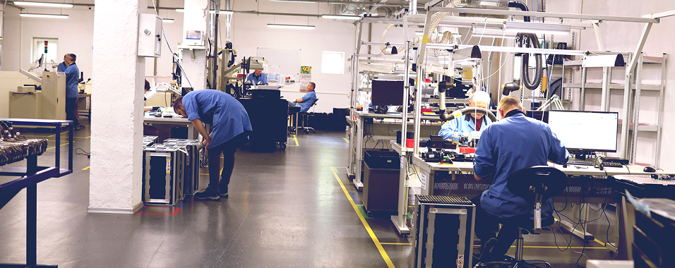 SMT and THD production area at EKTOS